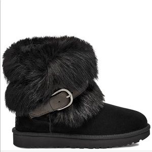 UGG mini buckle Boot *NEW**